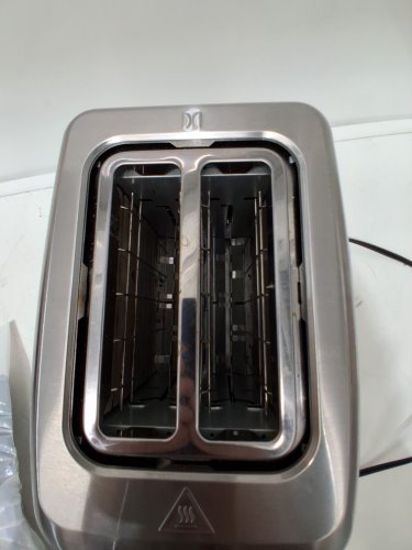 Cuisinart 2-Slice Touch Screen Digital Toaster - stainless steel (model: 2691349 / RBT-1680PCC-1PKC) image 4
