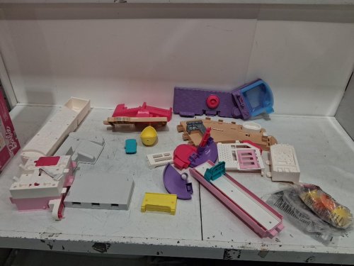FISHER-PRICE LITTLE PEOPLE BARBIE DREAMHOUSE PLAY SET - 18 MONTHS + image 3