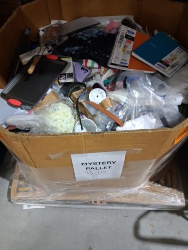 assorted MIXED item MYSTERY PALLET - VARIOUS PRODUCTS - aprox 300+ - (pallet #40) image 2