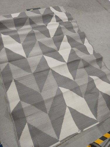 LARGE OUTDOOR GEOMETRIC AREA RUG - 7.6FT X 5FT - GREY/WHITE image 5
