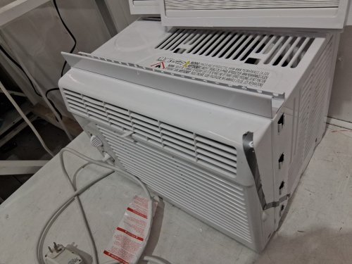 DANBY easy to use WINDOW AIR CONDITIONER - for rooms up to 150sq ft - 5000 btu - white (model: DAC050MB1WDB) image 3