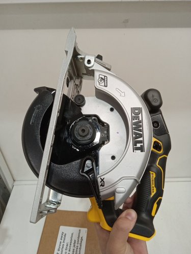 DEWALT 20V MAX* Cordless Circular Saw *Tool Only* - 6-1/2" - YELLOW/BLACK  (MODEL: DCS565B) image 4