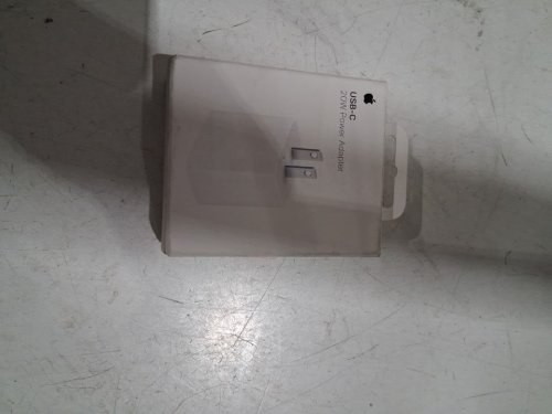 APPLE USB-C 20W POWER ADAPTER - 20W (MODEL: A2305) image 2