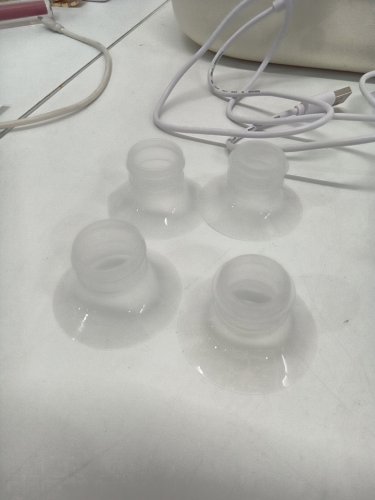 MOMCOZY MOBILE STYLE M6 HANDS-FREE SLIM DOUBLE BREAST PUMP - GREY/WHITE (MODEL: BP311) image 4