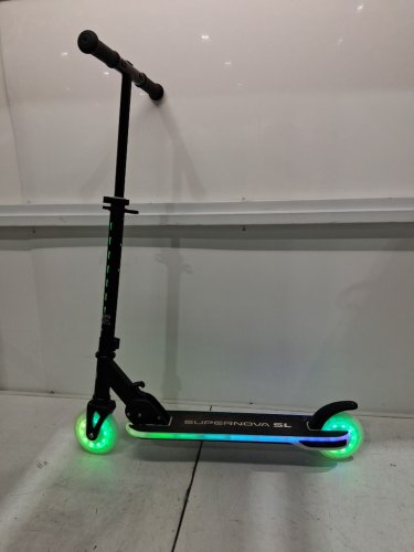 melo wheels supernova ultimate light-up kids kick scooter image 2