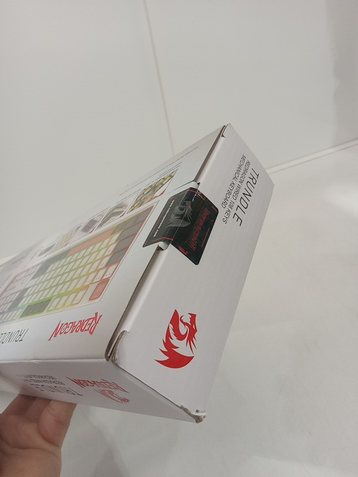 redragon trundle 108 Keys RGB wired Gaming Keyboard with Sound Absorbing Foams and dust-proof red switches - mixed color keycaps (model: k668) image 3