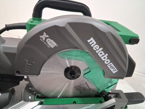 Metabo HPT COMPACT LIGHTWEIGHT Single Bevel Compound 40 tooth Miter Saw - 10" - 15 AMP -  5,000 RPM - green (model: C10FCG2) image 8