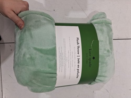 kate spade plush throw blanket - 60" x 70" - mint green (model: 1859162) image 3