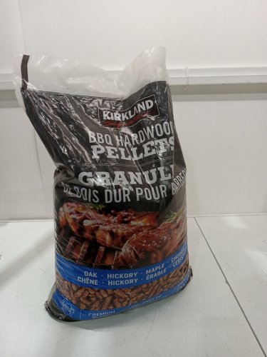 Kirkland Signature Premium Blend BBQ Hardwood Pellets - oak, hickory, maple, and cherry - 39.6lbs (model: 1610159) image 2