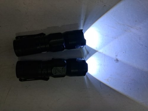 2pk unroevs rechargeable magnetic mini flashlight - black image 2