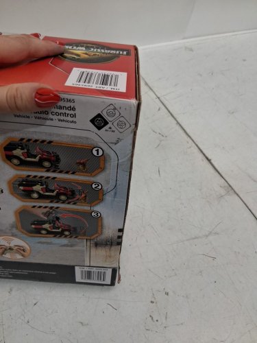 4pc mattel matchbox hot wheels Jurassic World Dominion rc remote control Jeep Gladiator car with remote dinosaur figure and automatic grabbing claw - beige/blue/black (MODEL: GYD27) image 4
