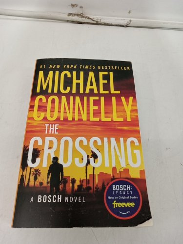 (Paperback) The Crossing: A Bosch Novel by Michael Connelly image 2