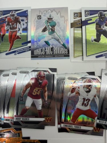 95 ASSTD FOOTBALL CARDS image 7