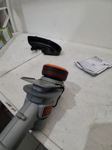 BLACK+DECKER Cordless Trimmer and Edger - 20V - 12" PATH - ORANGE (MODEL: LST300) image 5