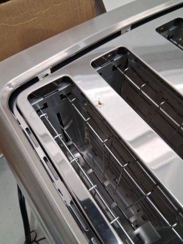 BLACK+DECKER 4 Slice toaster - Extra Wide Slots for Bagels and Artisan Breads - Stainless Steel- (model:TR4900SSD) image 4
