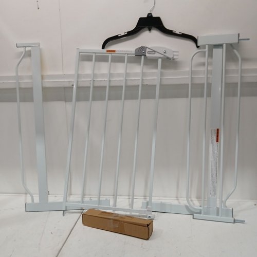 REGALO EASY STEP SAFETY GATE - 29"- 38.5" - WHITE (MODEL : 1160-DS) image 3