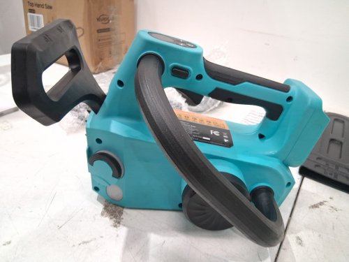 YARDCARE Electric CORDLESS Chainsaw TOP HAND SAW WITH BATTERY & CHARGER  - led display-12" blade - 18V - BLACK/BLUE (MODEL: BTCS20012) image 8