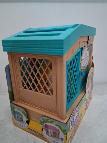 little live pets Mama Surprise Soft Interactive Mama Guinea Pig and her Hutch (model: 26410) image 4