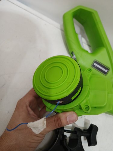 Greenworks *tool only* Cordless String Trimmer with adjustable handle - compatible with 40V greenworks battery - 12"- green/black (Model: stf309) image 4