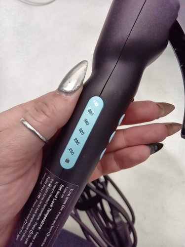 BIO IONIC LONG BARREL PRO CURLING IRON HAIR STYLER - 1.25" - BLACK - (model: lxt-cl-1.25). image 6