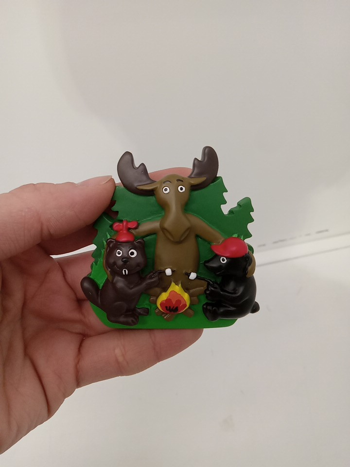 4 bear hill studio novelty 3D resin MAGNET - 2.75" x 2.5" - ANIMALS CAMPING (model: HM26) image 4