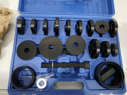 24pc Orion Motor Tech OMT Wheel Bearing Press Kit for Front Wheel Drive Bearing Removal & Installation - Wheel Bearing Puller Tool Set with Sliding Screws Universal Bushings Sleeves Storage Case - black/Blue (model: 0701BL) image 6