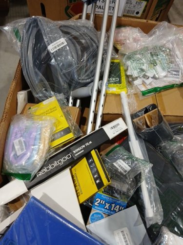 assorted MIXED item MYSTERY PALLET - VARIOUS PRODUCTS - aprox 300+ - (pallet #24) image 6