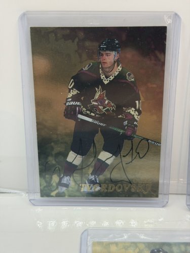 7 ASSTD SIGNED 1998 IN THE GAME INC HOCKEY CARDS image 12