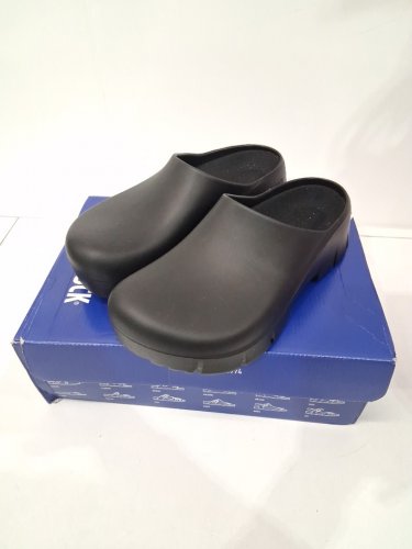 unisex birkenstock birki 2.0 slip on clogs - women's 7 - men's 5 - black (style: 1025969) image 2