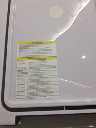 VEVOR portable/travel car refrigerator- 12/24v DC & 110-240v AC ,45L -grey image 4