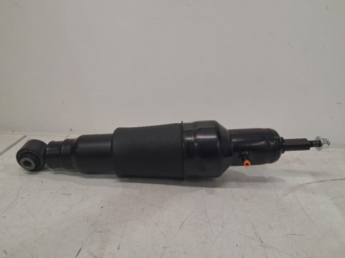 auto-leveling rear air shock absorber - for Infiniti QX56 11'–13', Infiniti QX80 14'–23', & Nissan Armada 17'–23' image 3