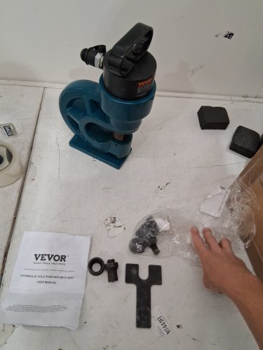 HYDRAULIC HOLE PUNCHING TOOLFOR IRON PLATE/COPPER BAR/ALUMINUM/STAINLESS STEEL - 310KN/31T PUNCHING FORCE (MODEL: CH-60) image 6