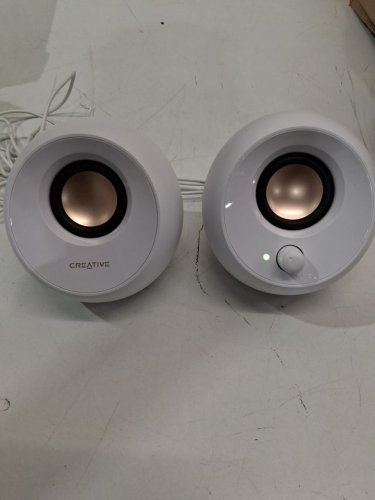 Creative Pebble USB 2.0-Powered Desktop Speakers with Far-Field Drivers and Passive Radiators - white (model: mf1680) image 2