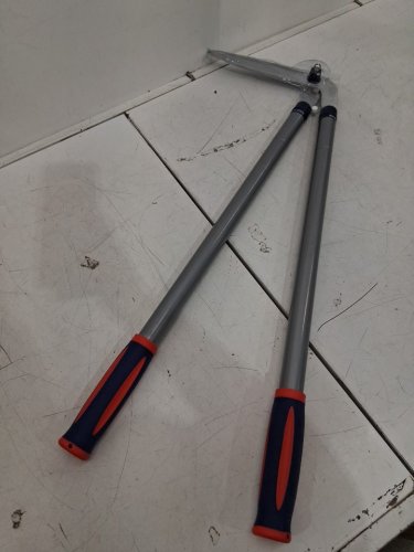 Spear & Jackson Razorsharp Telescopic grass/lawn Edging Shear - 30" (model:4912RSS) image 3