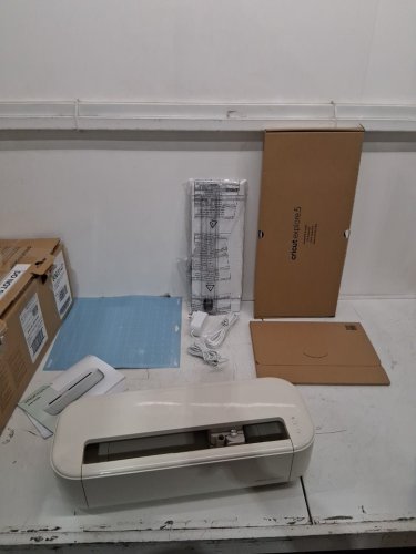 CRICUT Explore 5 Vinyl CUTTING MACHINE Essential Bundle - cream (MODEL: CXPL204C / 8003147) image 3