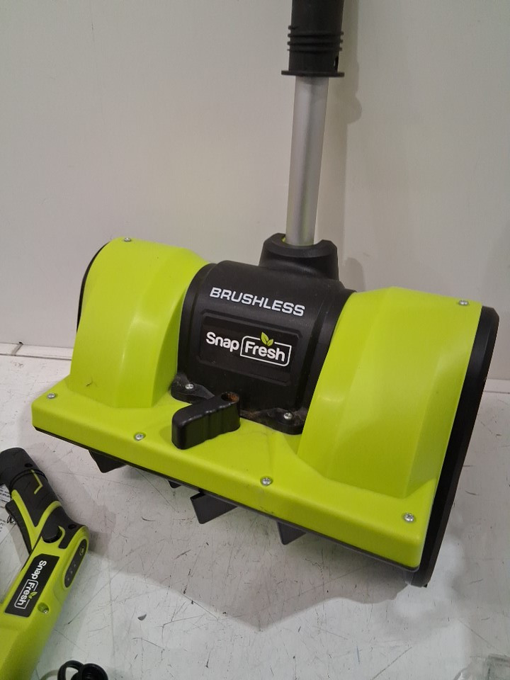 SNAPFRESH CORDLESS BRUSHLESS SNOW SHOVEL 3-SPEED ADJUSTABLE WITH 4.0AH BATTERY - 20V - 12" - GREEN MODEL: SP3011) image 4