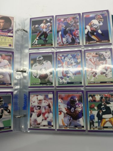 400+ APPROX ASSSTD 1990 SCORE NFL FOOTBALL CARDS image 13