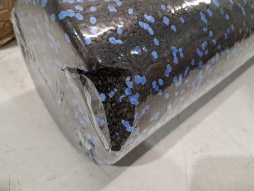 AMAZONBASICS HIGH-DENSITY YOGA & EXERCISE ROUND FOAM ROLLER - 36" - BLACK/BLUE SPECKLED image 4