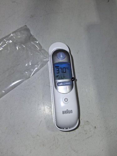 BRAUN THERMOSCAN 7 EAR THERMOMETER WITH AGE PRECISION FOR INFANTS, CHILDREN AND ADULTS (MODEL:IRT6520CA) image 3