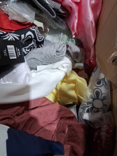 assorted MIXED Clothes MYSTERY PALLET - VARIOUS clothes and sizes - aprox 300+ image 11