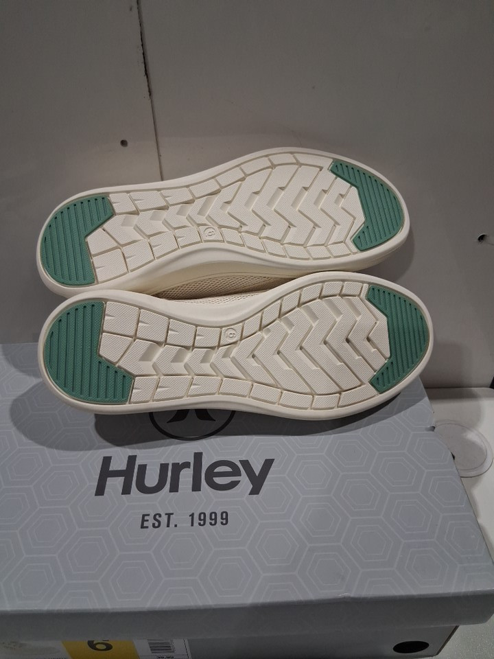 WOMEN'S HURLEY SLIP ON SHOES - SIZE 6 - BEIGE/MULTICOLOR - (STYLE: 5566706) image 3