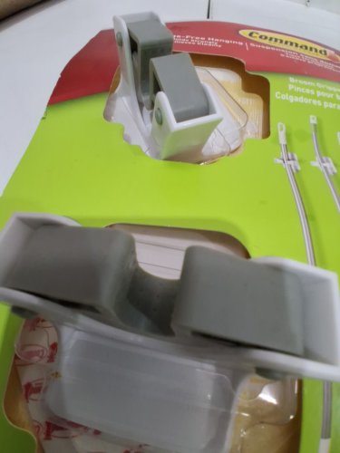 4pk 3M Command Broom and Mop Grippers and Strips - WHITE/GREY (MODEL: 1141662) image 4