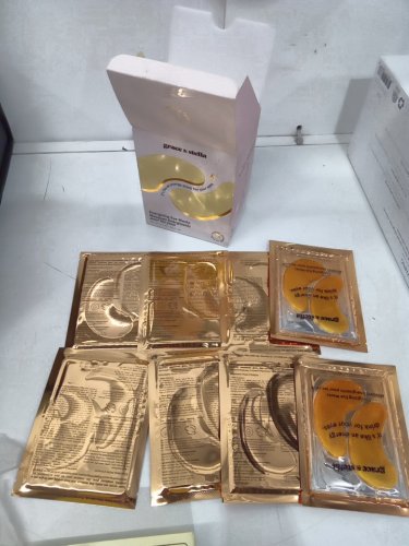 8pr grace and stella energizing eye masks image 2