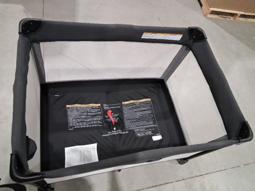 Graco Pack n' Play on the go zip playard - reeves - black/grey (model: 2217526) image 3