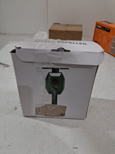 3free outdoor ultrasonic waterproof solar powered animal Repeller  - green image 4