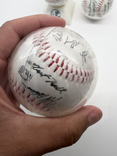 3 ASSTD MULTIPLE FASCMILE SIGNED BASEBALLS image 16