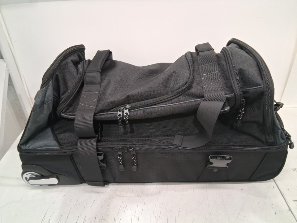 AMAZON BASICS RIPSTOP ROLLING TRAVEL LUGGAGE DUFFLE BAG WITH WHEELS - 30" - BLACK/GREY - (MODEL: B06ZY791T4) image 3