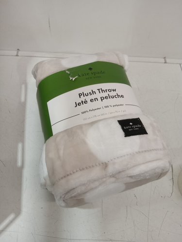 kate spade plush throw blanket - 60" x 70" - beige/WHITE (model: 1859162) image 2