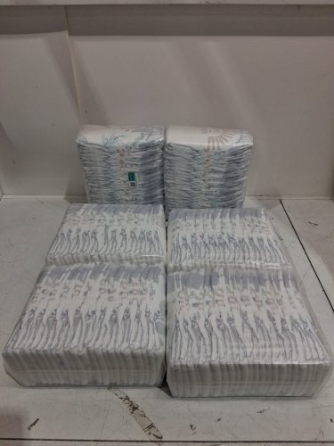 150PK pampers pure 100% leakproof plant-based skin protection Diapers - size 4 image 3