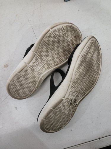 WOMENS Crocs Getaway Strappy SANDAL - SIZE 9 - white/BLACK (STYLE: 1075488) image 3